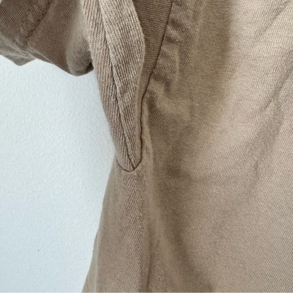 Jean-Michel Basquiat Red Kings 1981 T-shirt Men’s Size Small Beige 100% Cotton - Picture 8 of 8